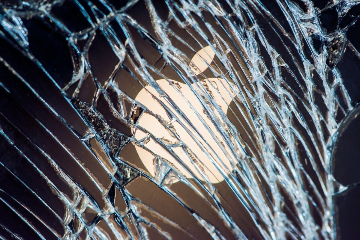Apple: Verification of third-party iPhone repair stores