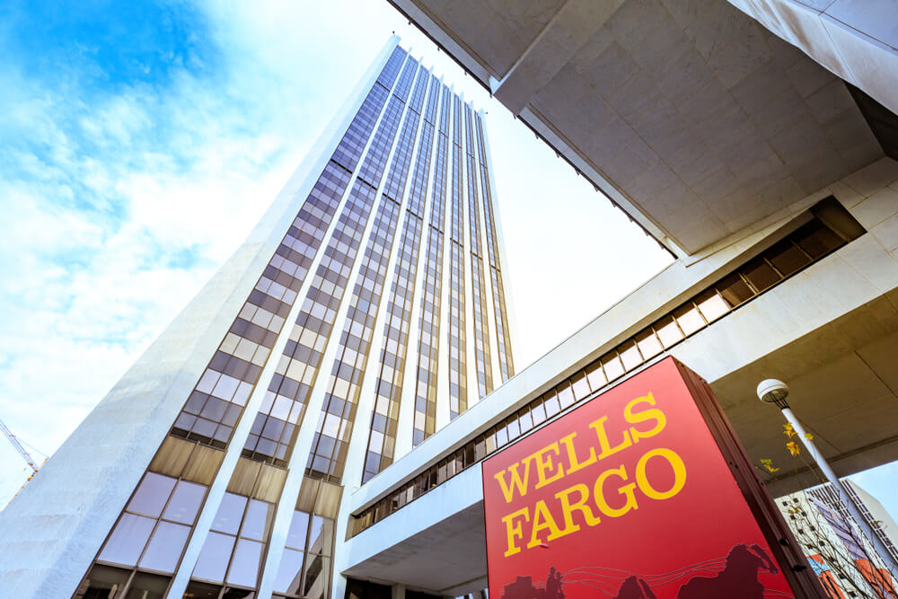 Building of Wells Fargo Center in downtown PortlandBuilding of Wells Fargo Center in downtown Portland