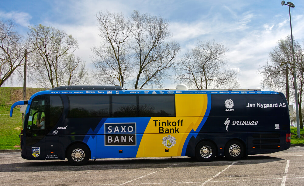 Saxo: The bus of the Saxo Bank.