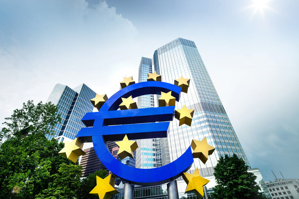 FinanceBrokerage – European Central Bank: Christine Lagarde to start an internal review of ECB’s inflation estimate.
