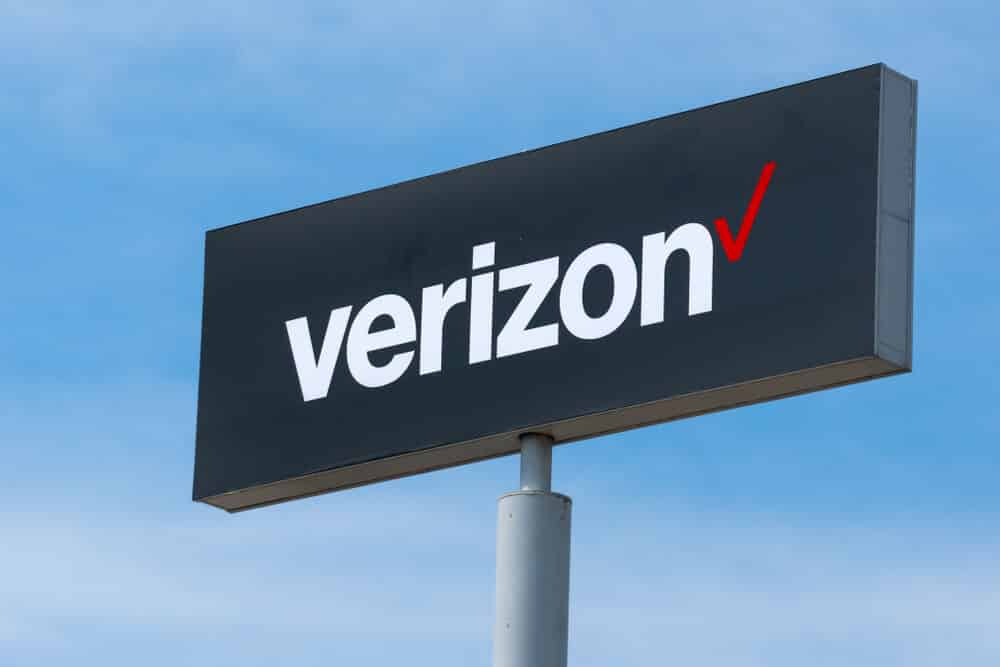 Letrero inalámbrico de Verizon y logotipo de Rademark.